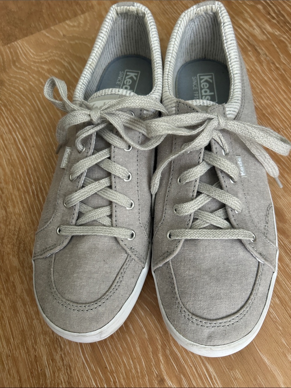 Keds Canvas Lace-Up Sneakers in Gray and White size 9 womens